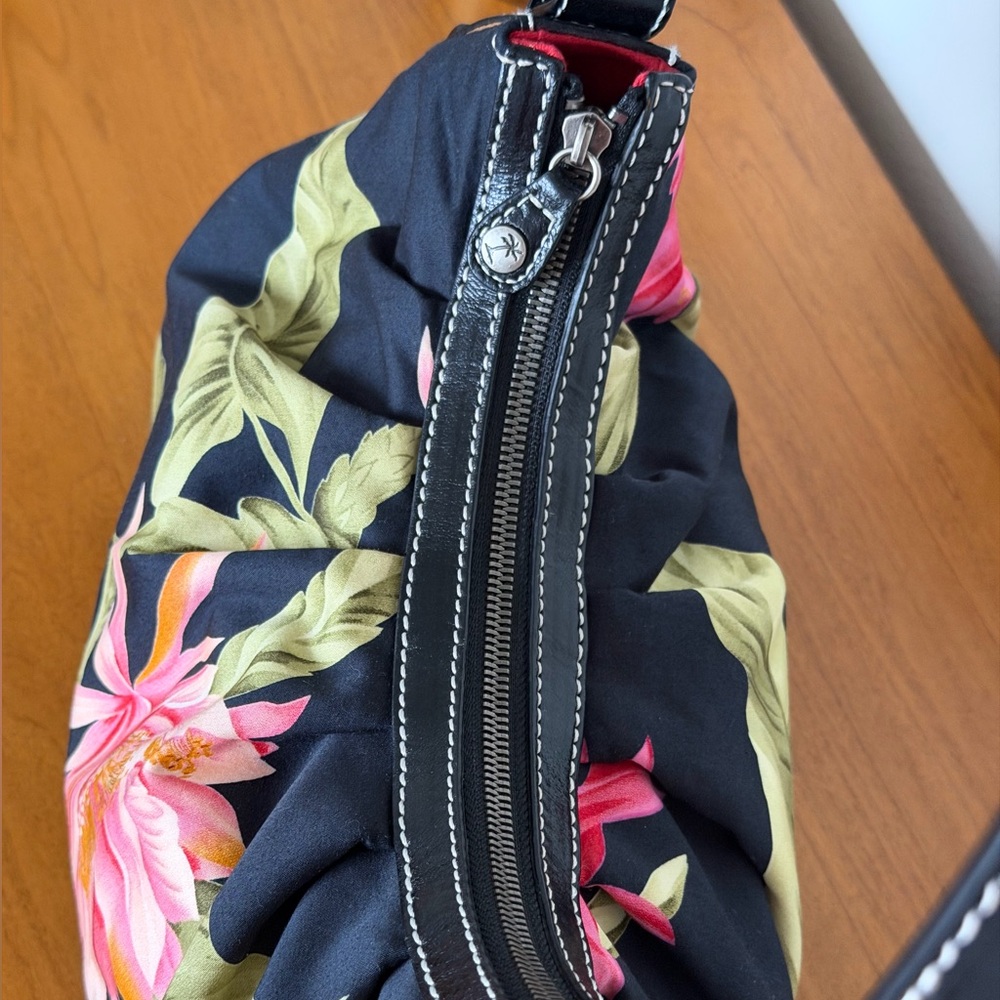 Tommy Bahama Santiago Hobo Shoulder Bag  Tropical Floral Print - Leather Trim - Picture 9 of 16